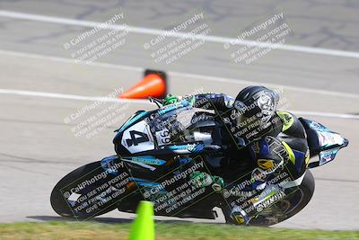 media/Mar-19-2022-Fastrack Riders (Sat) [[4e7522d738]]/Level 5 Race/Turn 3 and 4/